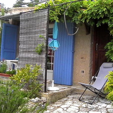 Logement atypique et cosy avec petit déjeuner, 2 nuits minimum Saint-Étienne-les-Orgues Extérieur photo