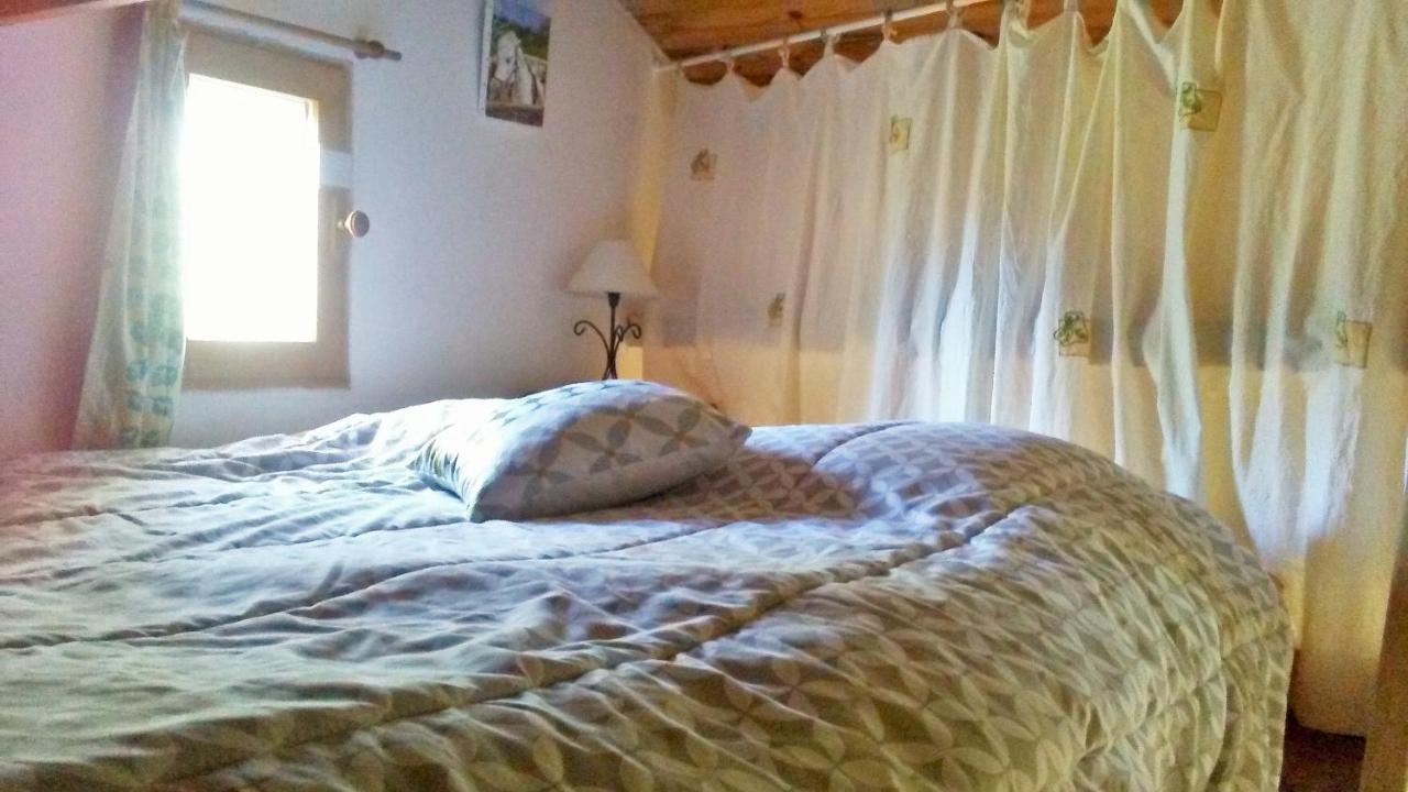 Logement atypique et cosy avec petit déjeuner, 2 nuits minimum Saint-Étienne-les-Orgues Extérieur photo